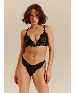 SCOTT AVENUE SOFT TRIANGLE